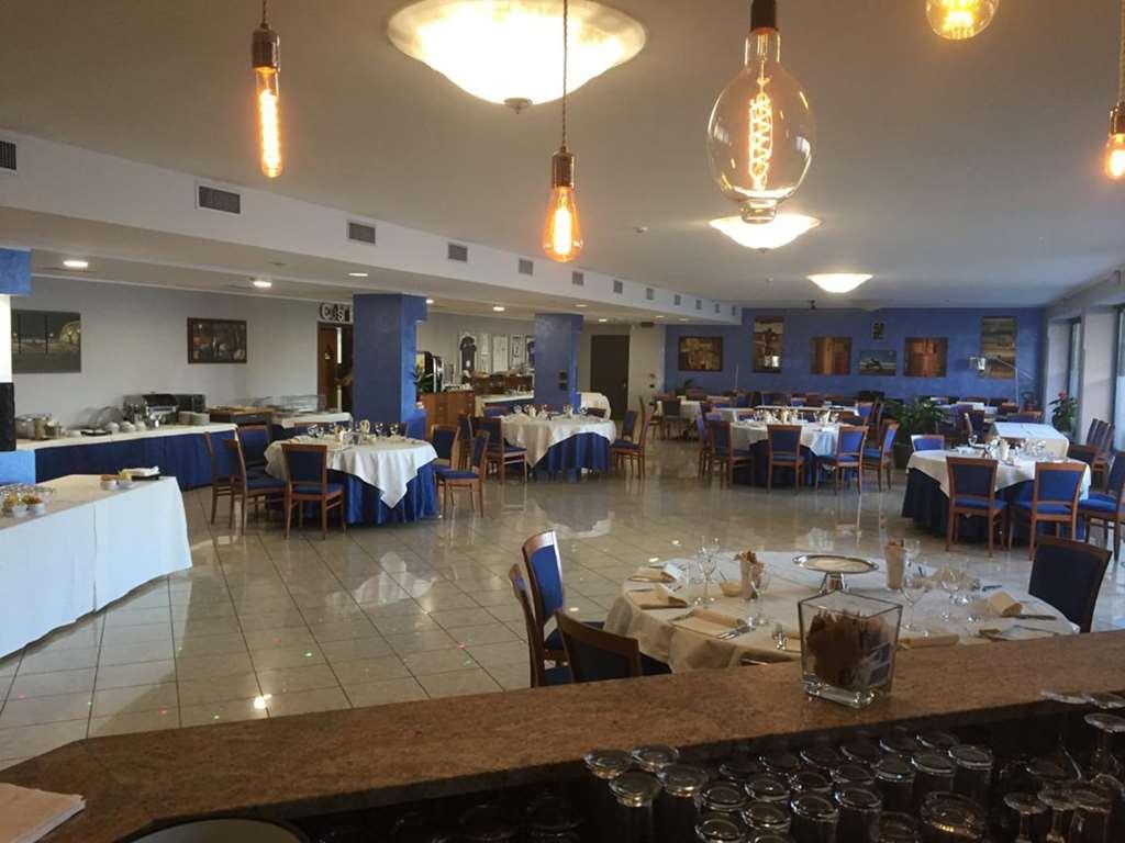 Blu Hotel - Sure Hotel Collection By Best Western Collegno Restaurant foto